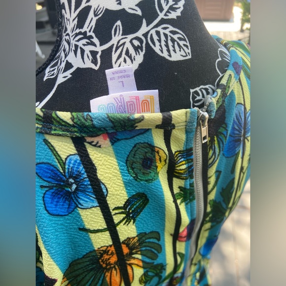 Lularoe Amelia Dress Size Large L Floral 💐 - Picture 6 of 7